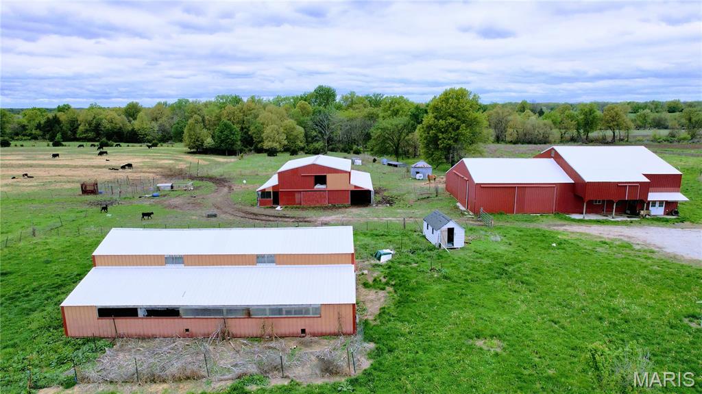 29595 Highway 3 La Plata, MO 63549 - Photo 9 of 41