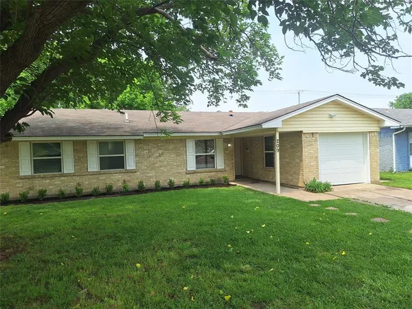 $1,995 | 209 Heather Drive, Garland, TX 75042