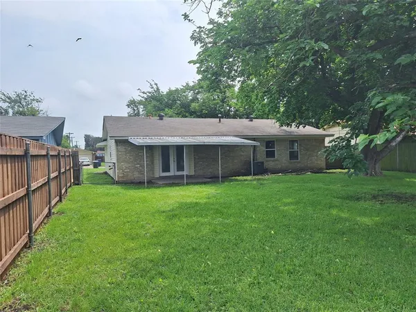 $1,995 | 209 Heather Drive, Garland, TX 75042