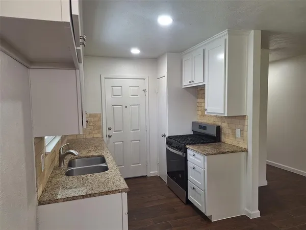 $1,995 | 209 Heather Drive, Garland, TX 75042