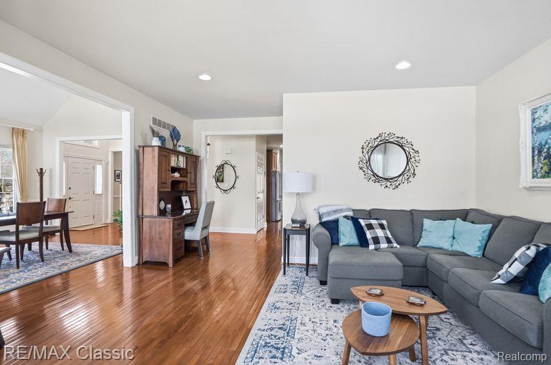 24803 Reeds Pointe Drive Novi, MI 48374 - Photo 18 of 53