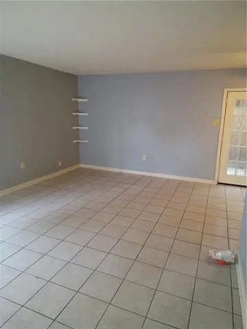 $1,250 | 241 Helen Street, Unit D, Terrytown, LA 70056