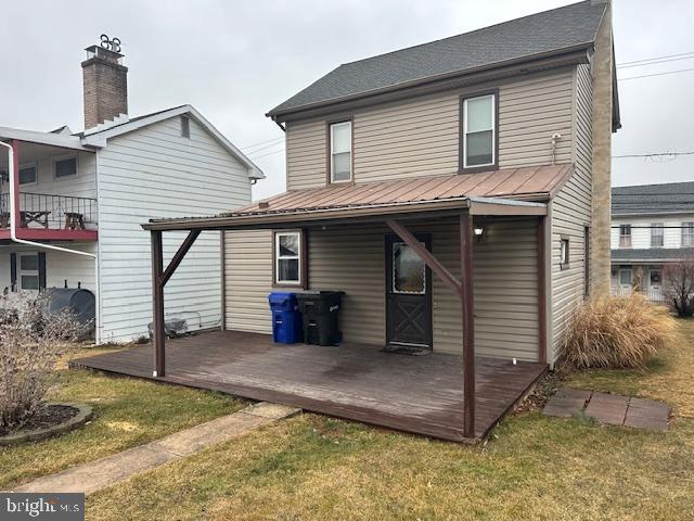 1033 Martindale Road Ephrata, PA 17522 - Photo 30 of 32 a front view of a house with garden