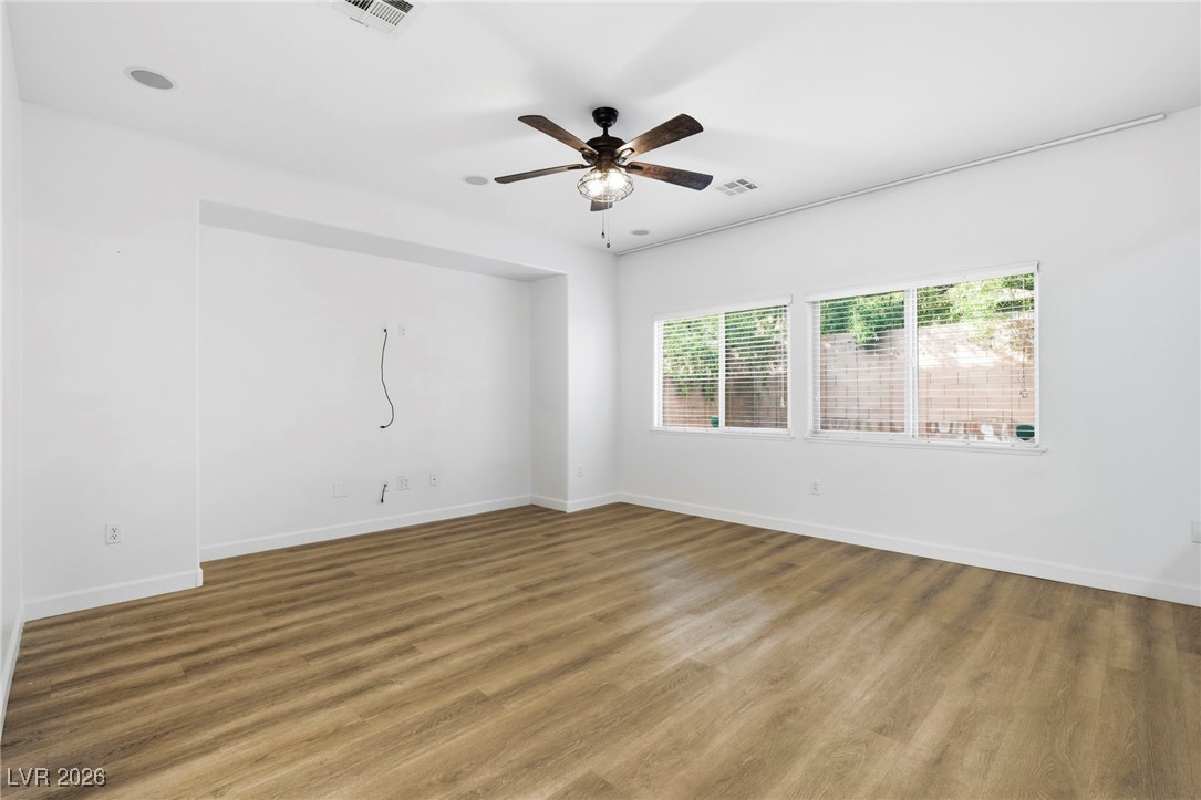 10585 Cave Ridge Street Las Vegas, NV 89179 - Photo 8 of 36