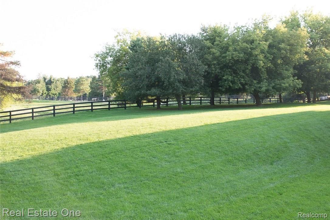 1825 Silver Bell Road Rochester, MI 48306 - Photo 58 of 61 81.jpg