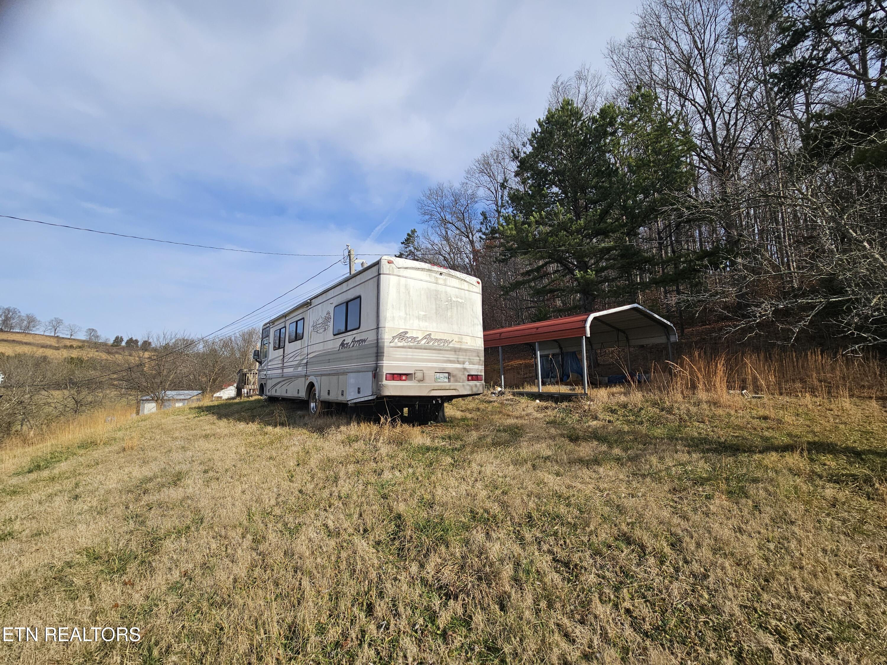 118 Cox Road New Tazewell, TN 37825 - Photo 4 of 15 1000038771