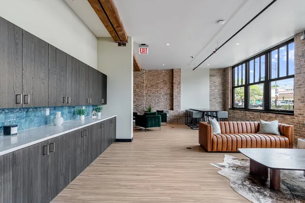 $5,435 | 2032 North Clybourn Avenue, Unit 337, Chicago, IL 60614