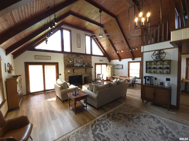 $559,000 | 3477 Sneed Road, Carbondale, IL 62902