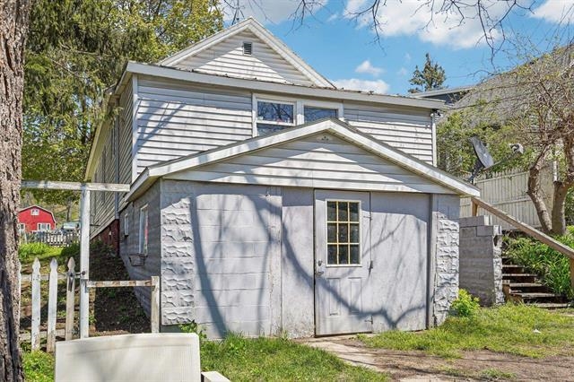 327 8th Baraboo, WI 53913 - Photo 13 of 15