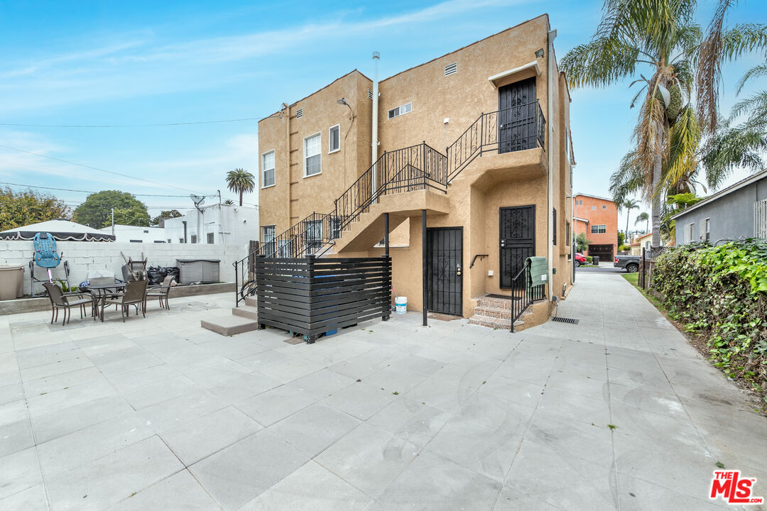 3031 Wellington Road Los Angeles, CA 90016 - Photo 14 of 16