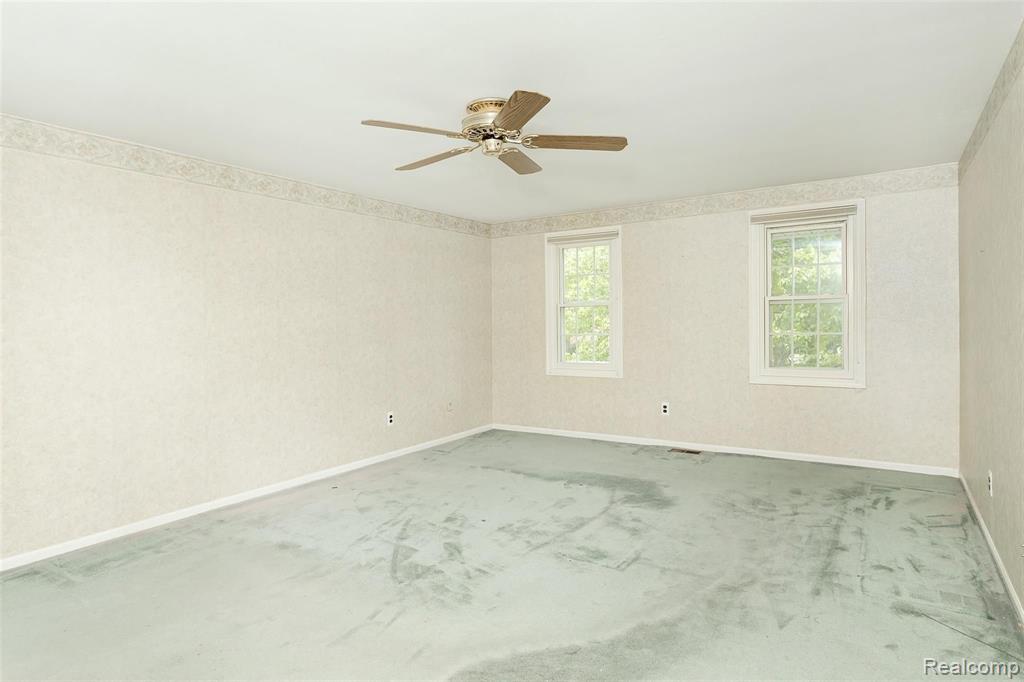 2833 Chancery Court Rochester Hills, MI 48306 - Photo 14 of 38