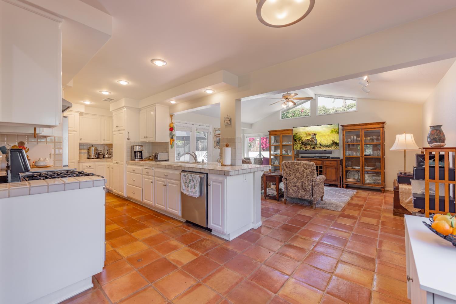 401 South Carrillo Road Ojai, CA 93023 - Photo 11 of 36