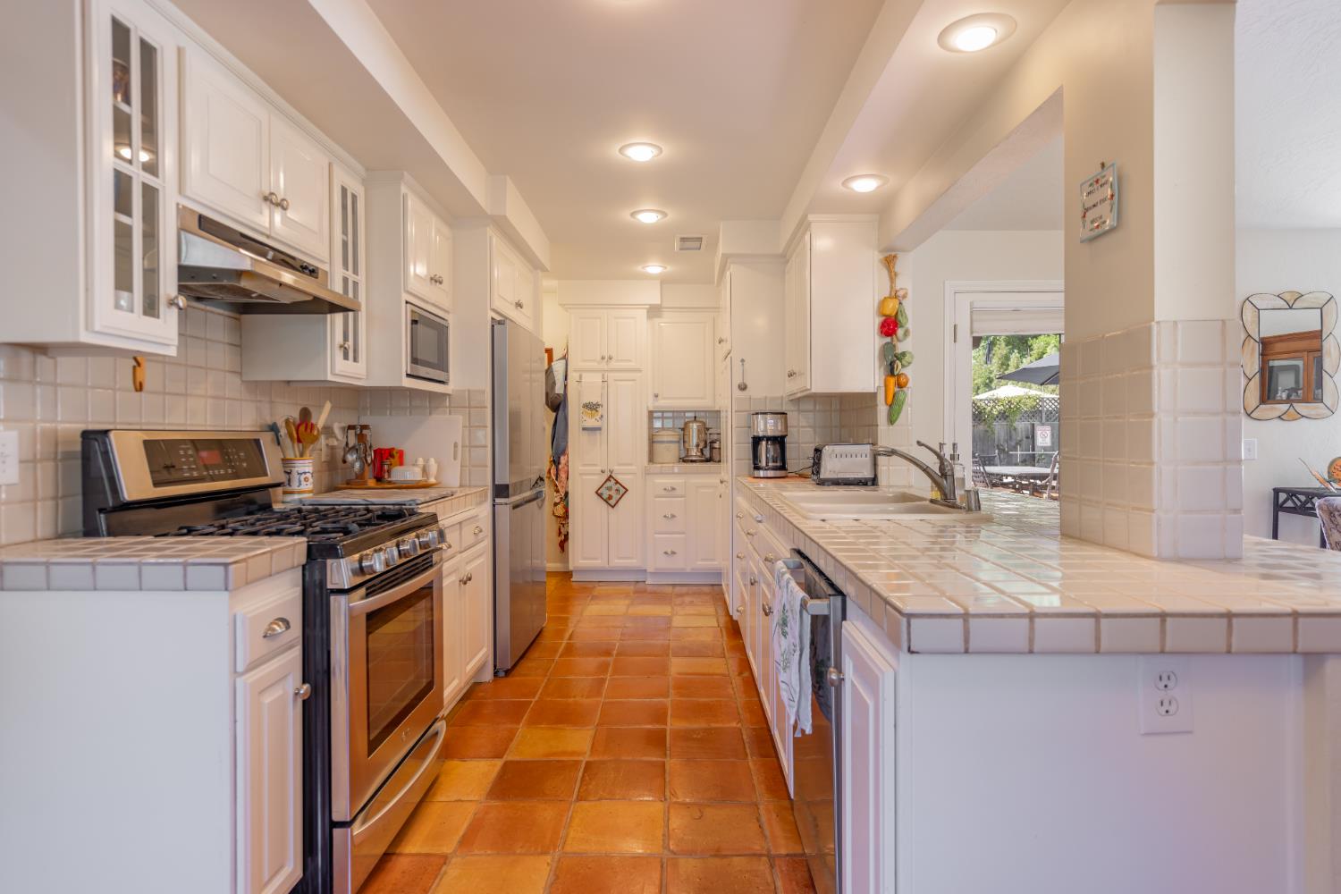 401 South Carrillo Road Ojai, CA 93023 - Photo 12 of 36