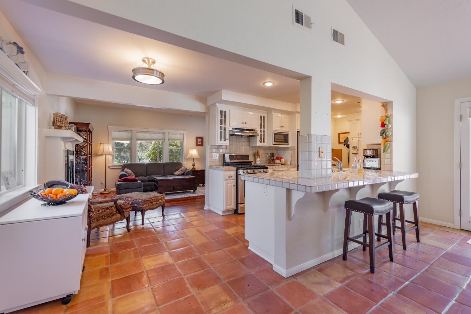 401 South Carrillo Road Ojai, CA 93023 - Photo 14 of 36