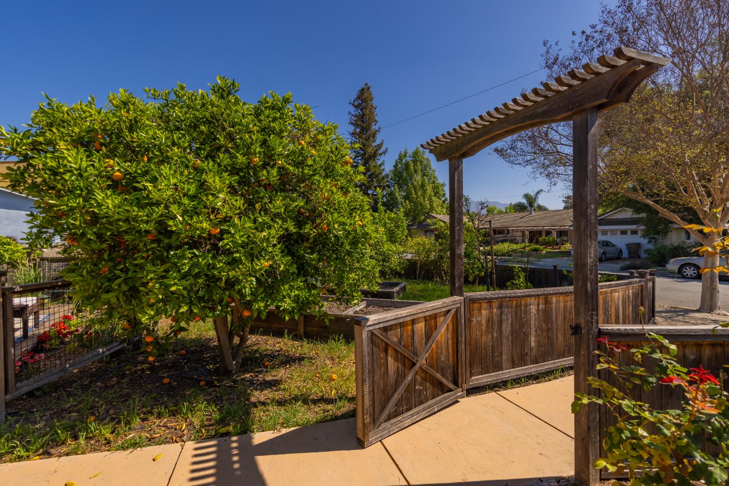 401 South Carrillo Road Ojai, CA 93023 - Photo 7 of 36