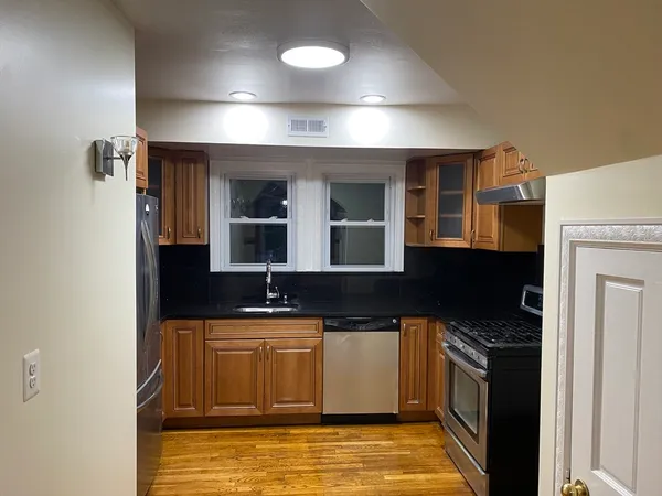 $4,975 | 12 Eliot Crescent, Unit 2, Brookline, MA 02467