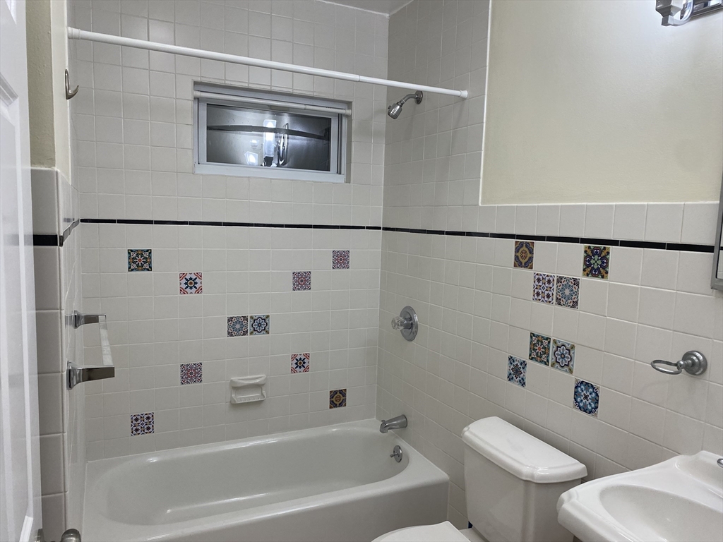 12 Eliot Crescent, Unit 2 Brookline, MA 02467 - Photo 10 of 18