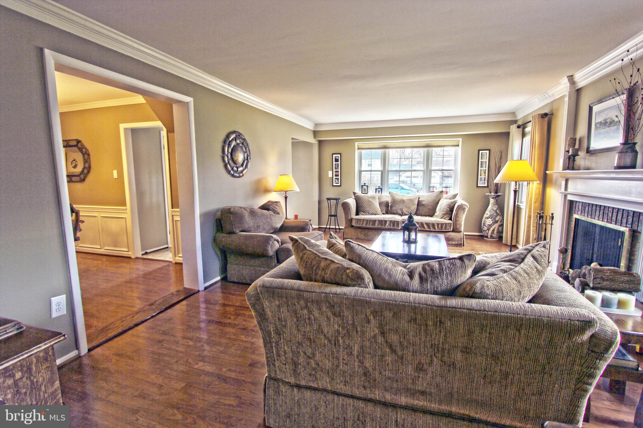 13108 Poplar Tree Road Fairfax, VA 22033 - Photo 4 of 43 Gallery Image 4
