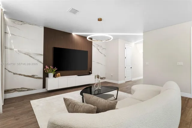 $6,500 | 4642 Pinehurst Trail West, Oakland Park, FL 33309