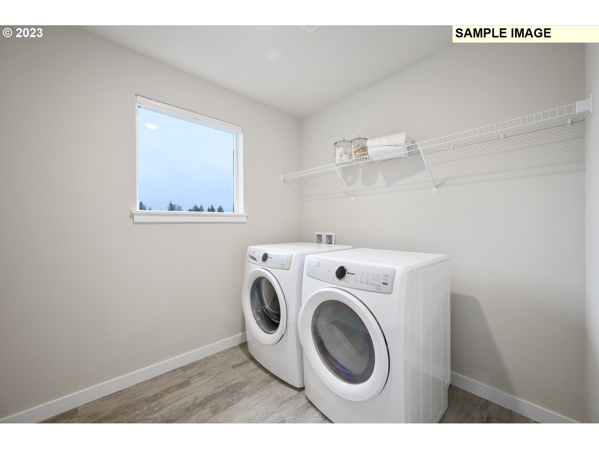 733 North Russet Place, Unit 193 Ridgefield, WA 98642 - Photo 25 of 34 a utility room with dryer and washer