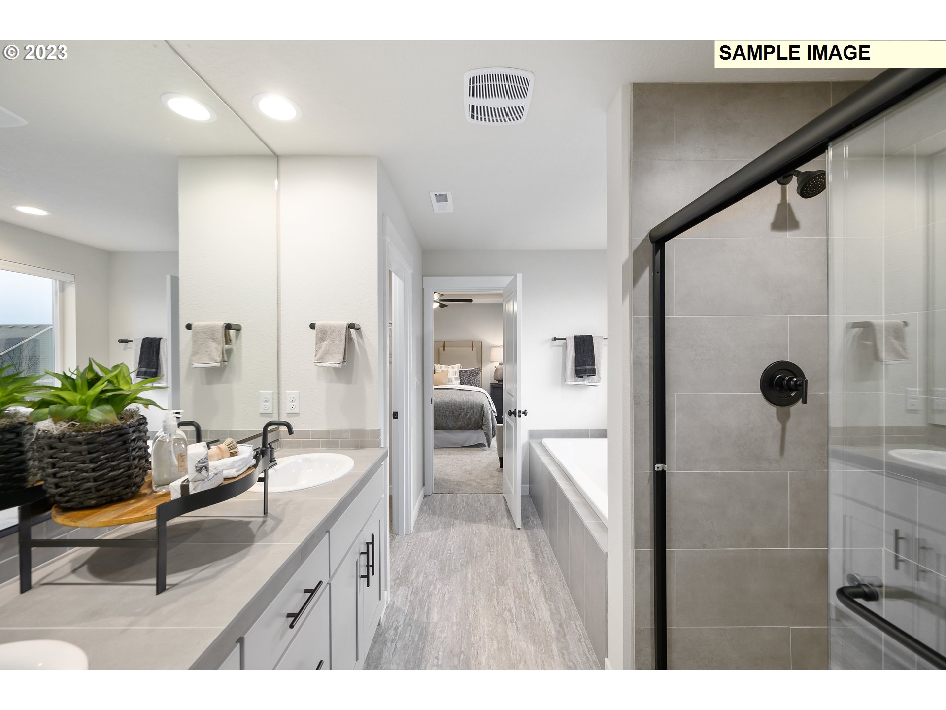 733 North Russet Place, Unit 193 Ridgefield, WA 98642 - Photo 30 of 34 a bathroom with a sink and a mirror