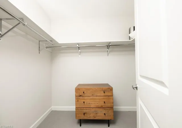 $3,700 | 201 North Elm Street, Unit 1403, Greensboro, NC 27401