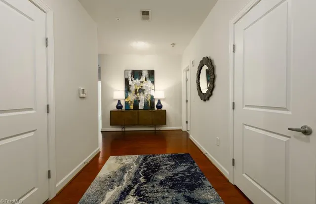 $3,700 | 201 North Elm Street, Unit 1403, Greensboro, NC 27401