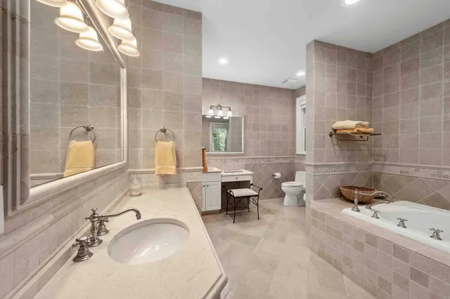 $100,000 | 15 Linden Lane, Quiogue, NY 11978