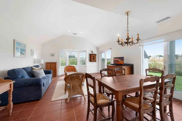 $100,000 | 15 Linden Lane, Quiogue, NY 11978