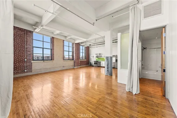 $4,150 | 1850 Industrial Street, Unit 504, Los Angeles, CA 90021