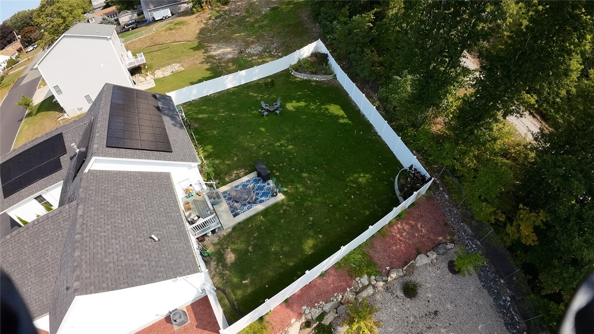 456 Lucille Street Woonsocket, RI 02895 - Photo 3 of 33 Gallery Image 3