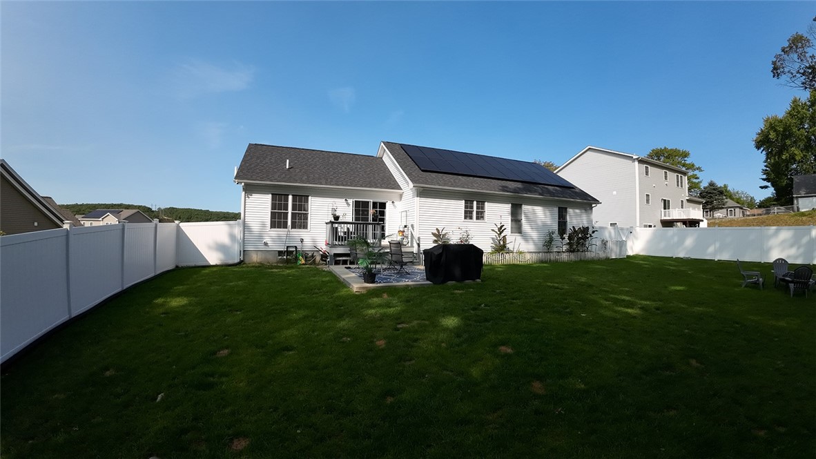 456 Lucille Street Woonsocket, RI 02895 - Photo 4 of 33 Gallery Image 4