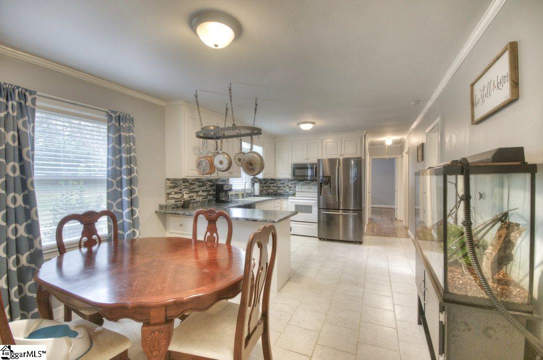 3 Charing Cross Road Taylors, SC 29687 - Photo 6 of 16