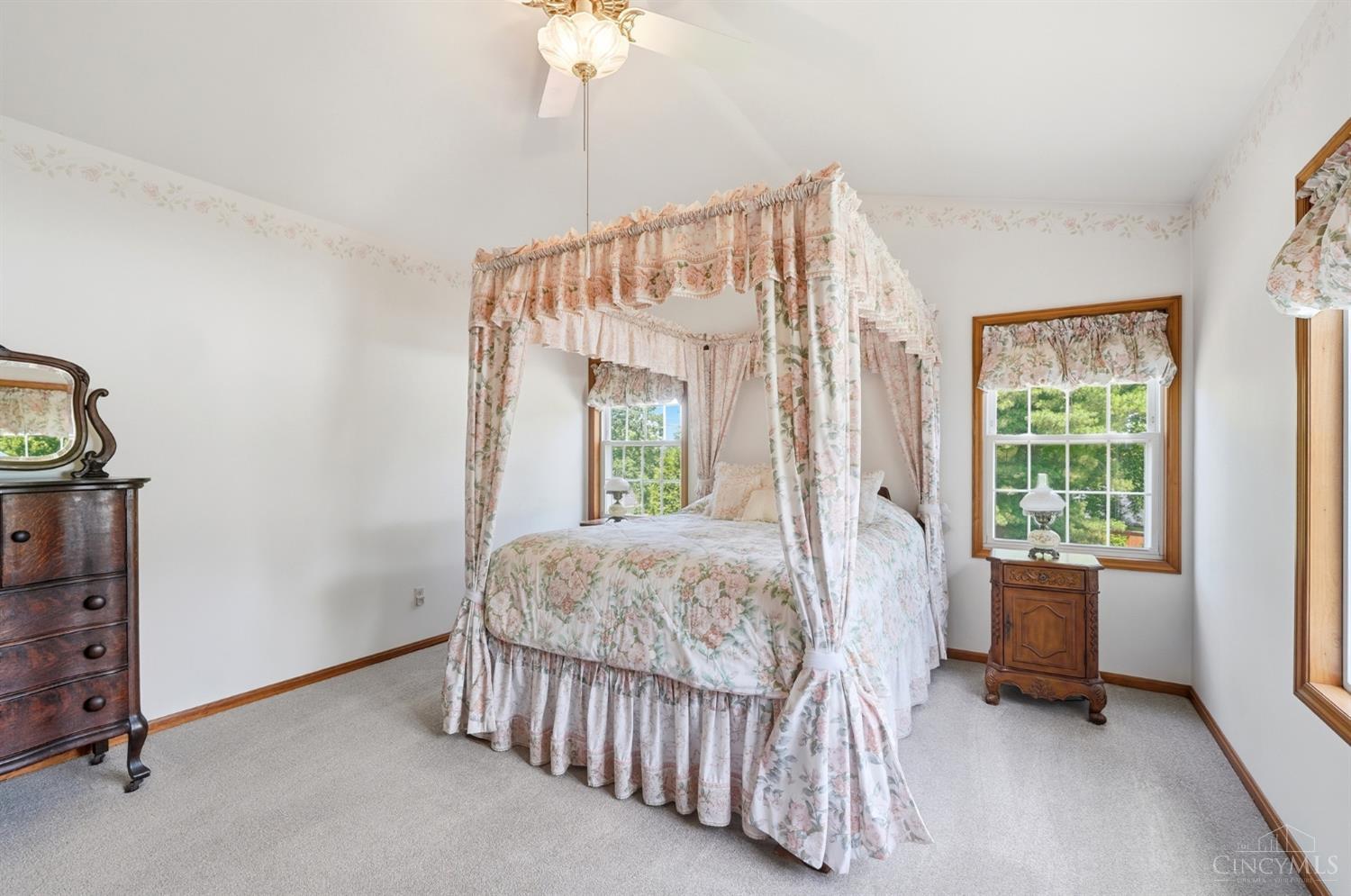 6596 Springdale Road Cincinnati, OH 45247 - Photo 18 of 81