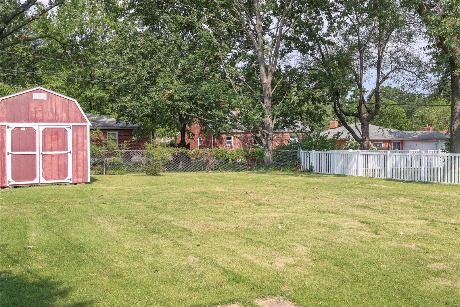 8217 MacKenzie Road Affton, MO 63123 - Photo 24 of 26 Gallery Image 24