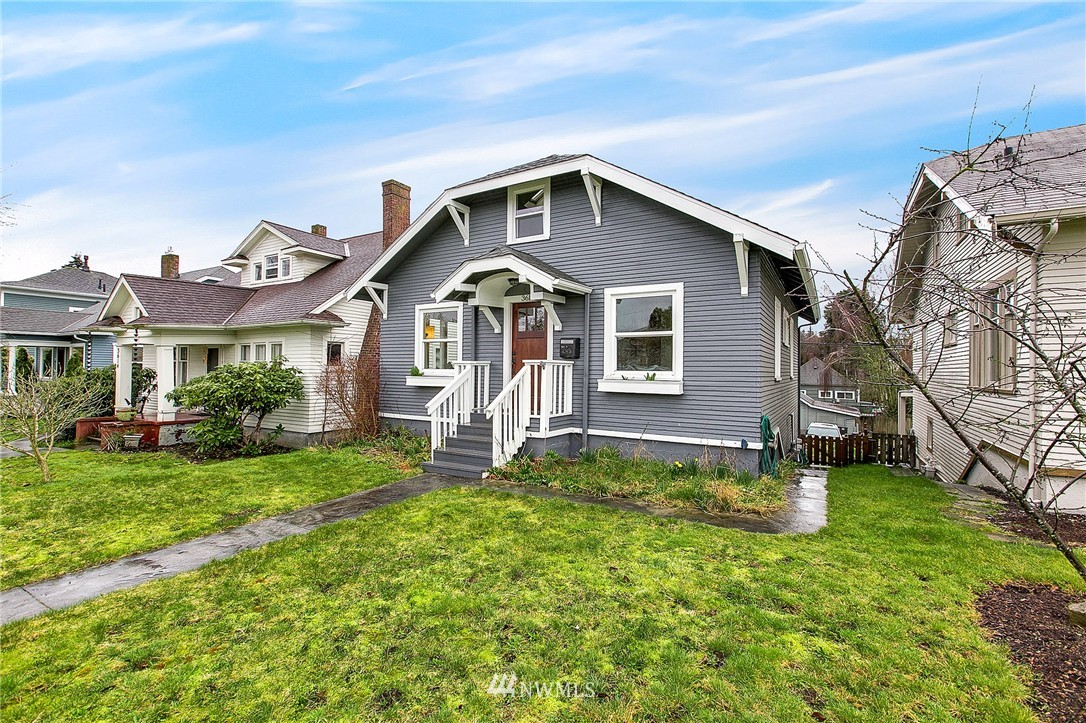 3610 Rockefeller Avenue Everett, WA 98201 - Photo 2 of 22