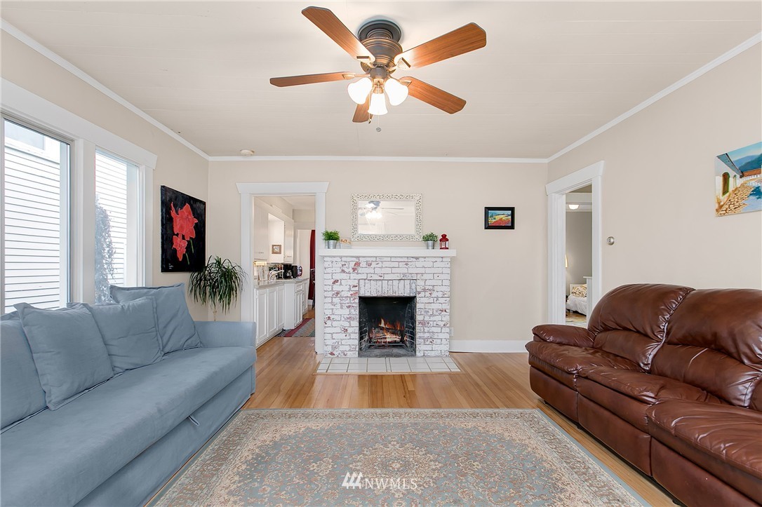 3610 Rockefeller Avenue Everett, WA 98201 - Photo 5 of 22