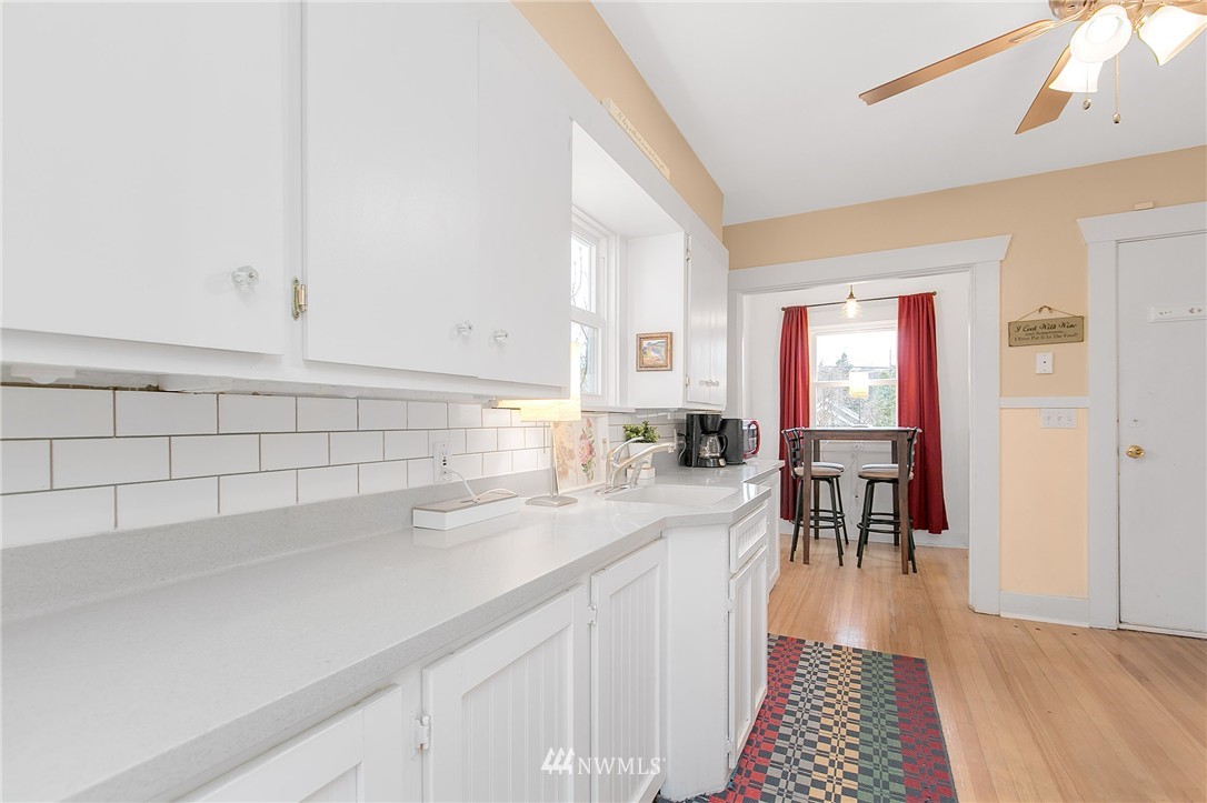 3610 Rockefeller Avenue Everett, WA 98201 - Photo 6 of 22