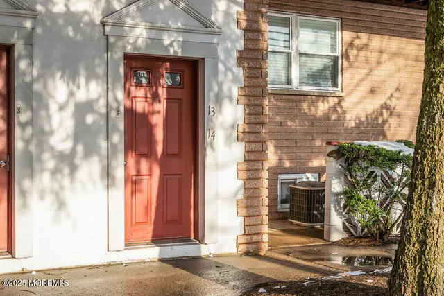 $335,000 | 3403 Bridge Avenue, Unit 13, Point Pleasant, NJ 08742