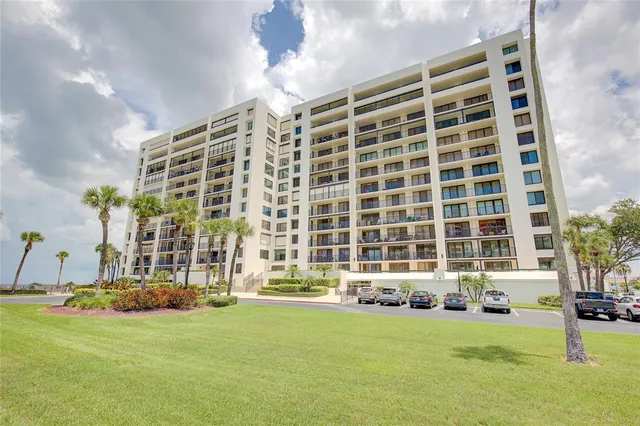 $6,500 | 1460 Gulf Boulevard, Unit 707, Clearwater Beach, FL 33767