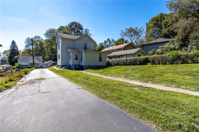 852 5th Street Rochester, PA 15074 - Photo 4 of 16