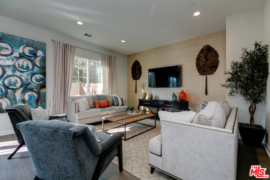 1639 Range Road, Unit 723 Oxnard, CA 93036 - Photo 2 of 23