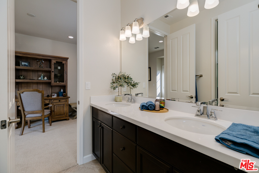 1639 Range Road, Unit 723 Oxnard, CA 93036 - Photo 7 of 23