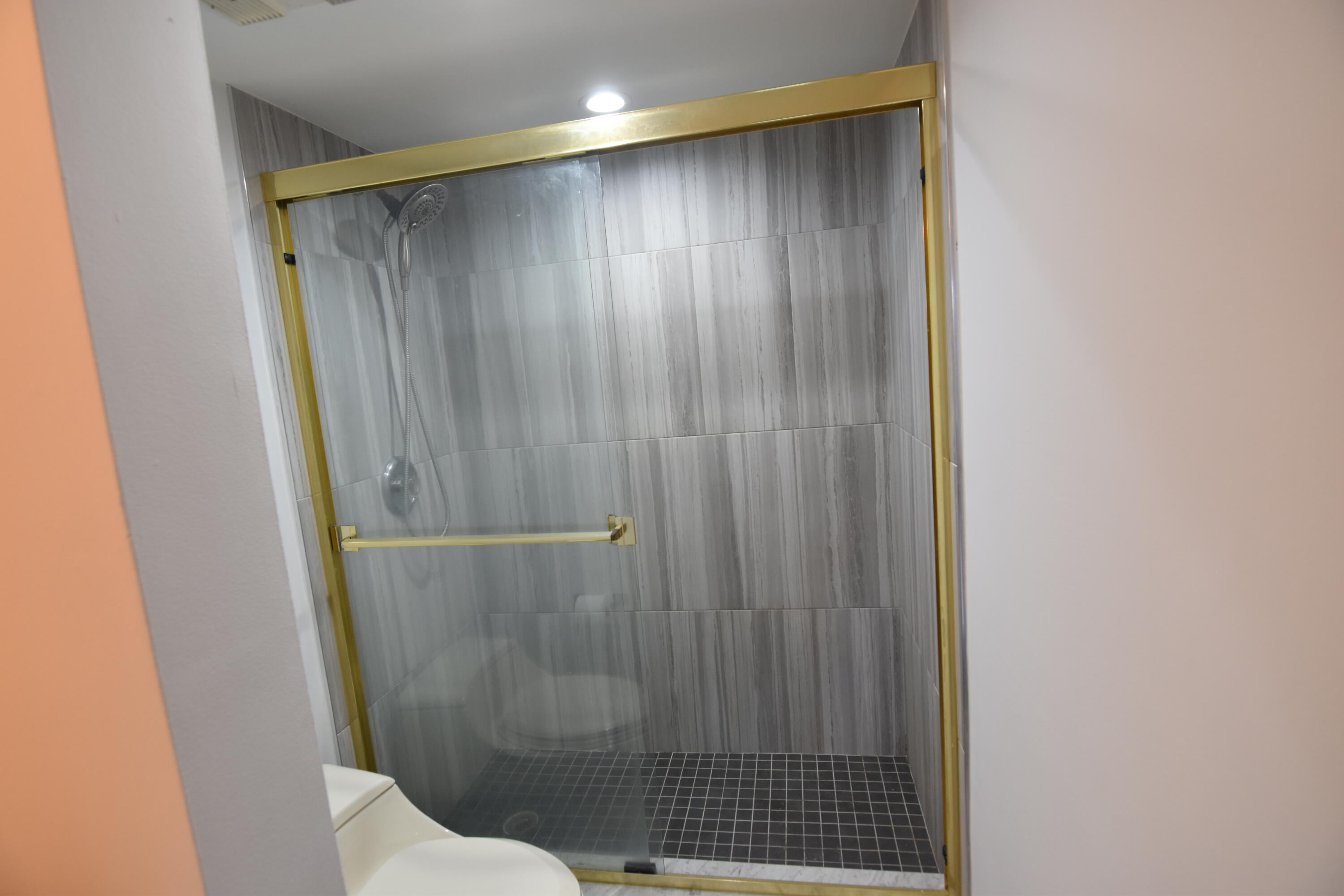 21895 Lake Forest Circle, Unit 102 Boca Raton, FL 33433 - Photo 8 of 19 Shower