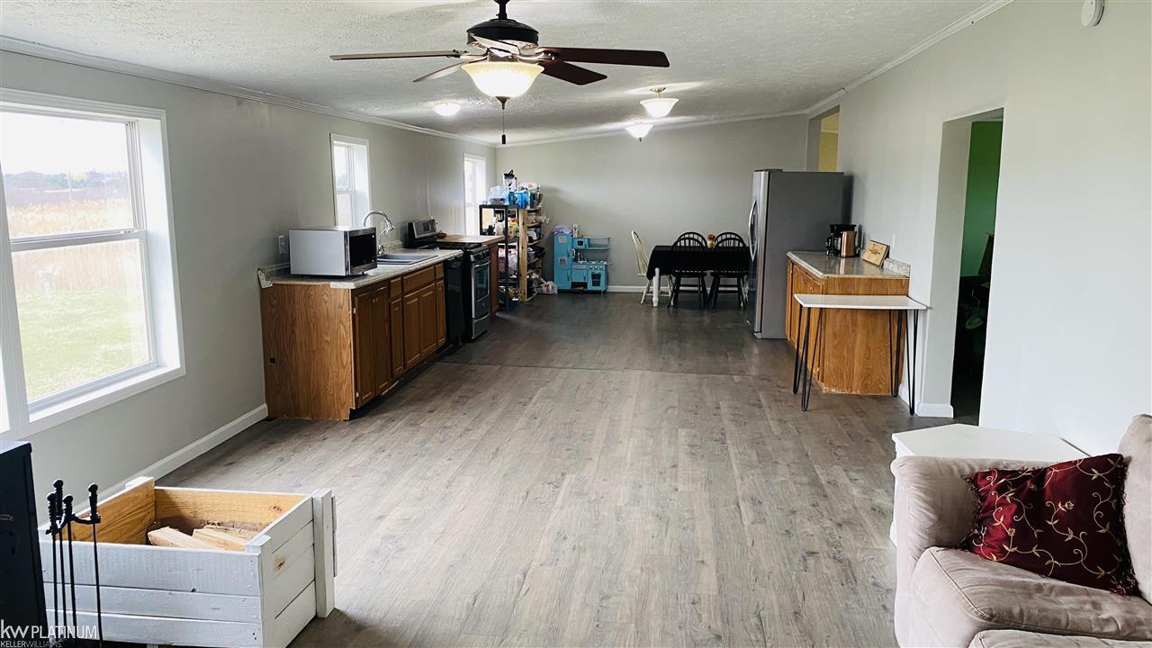 8520 Fargo Road Avoca, MI 48006 - Photo 21 of 46