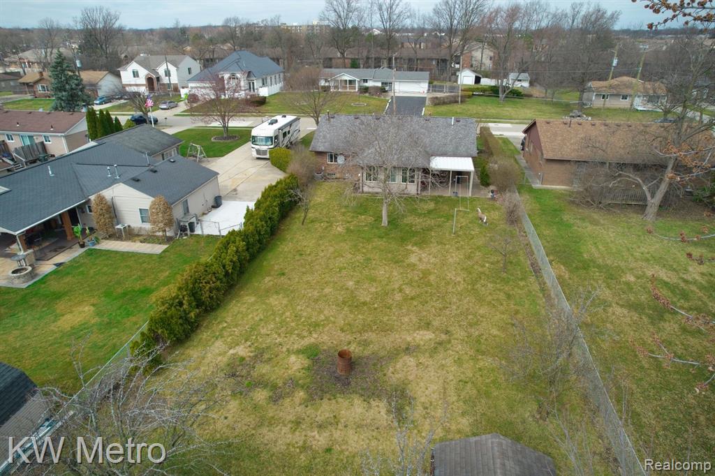 2140 Elmcrest Road Sterling Heights, MI 48310 - Photo 34 of 42