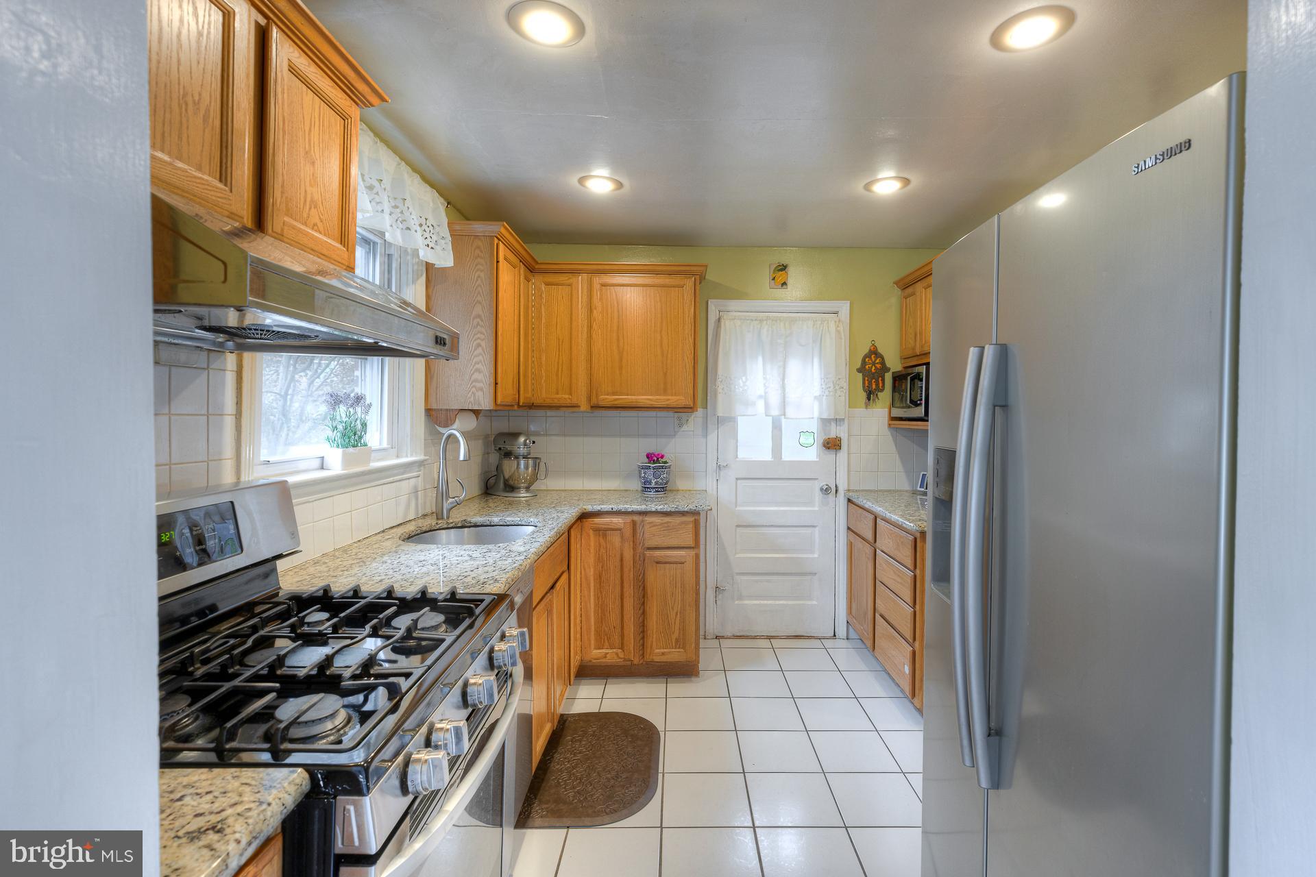 109 Rockglen Road Wynnewood, PA 19096 - Photo 8 of 20 Kitchen