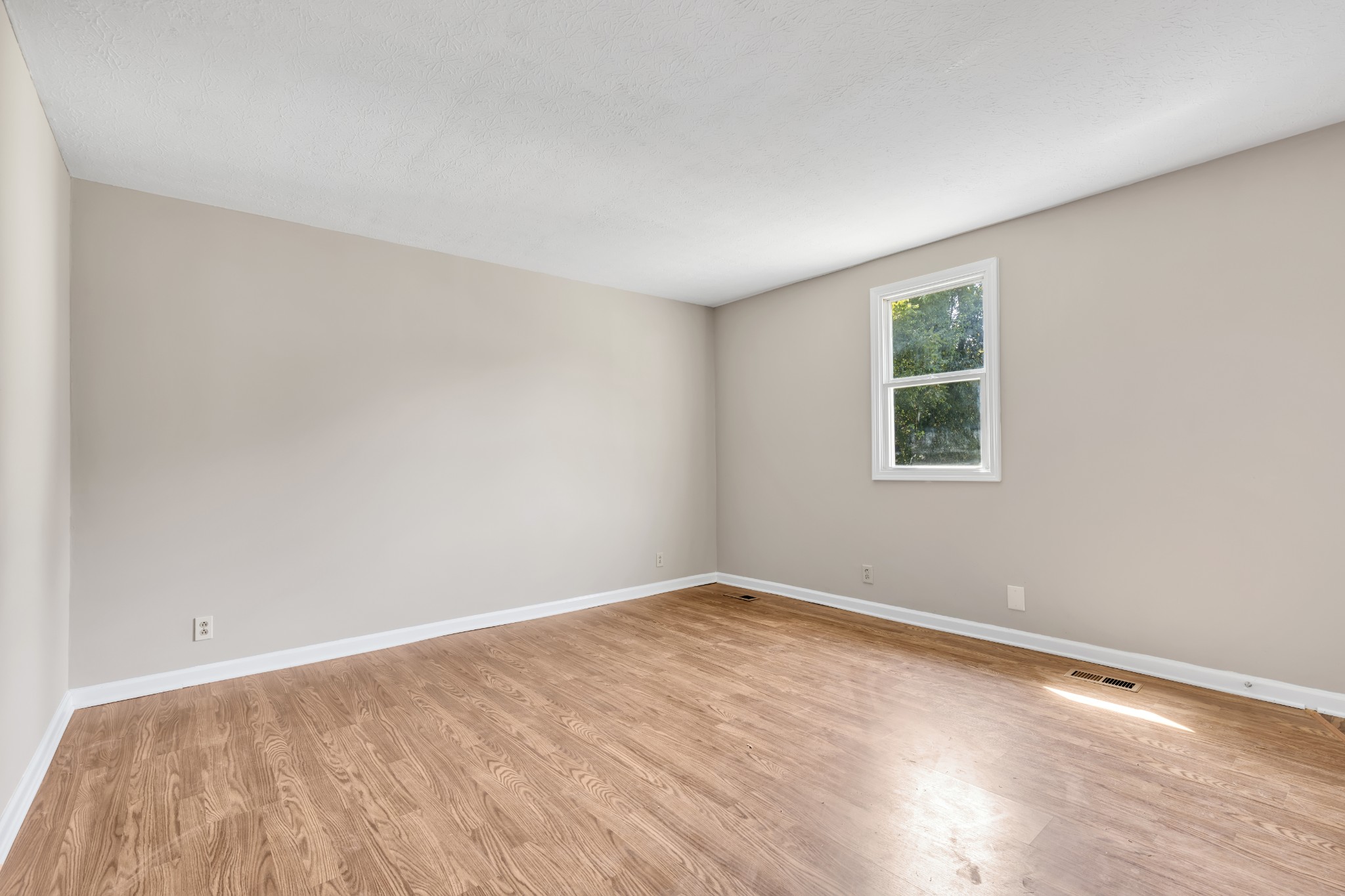 844 Circle Drive Springfield, TN 37172 - Photo 5 of 17 Gallery Image 5