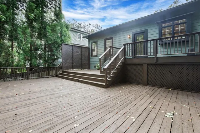 a view of a backyard with green space