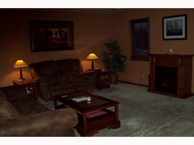 6054 Buck Trail Road Indianapolis, IN 46237 - Photo 4 of 8 Gallery Image 4